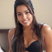 Alexandria Devine (Maya)